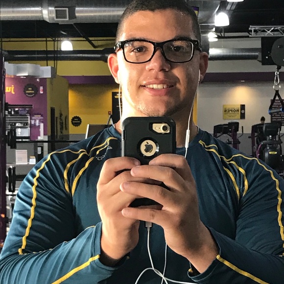 Profile Picture of Joe Lomax (@brodog905) on Poshmark