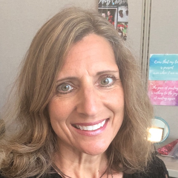 Profile Picture of Kerri Whitenack (@tenniskerri) on Poshmark