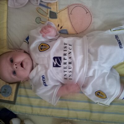 Profile Picture of Gary Sands (@sandsylufc1972) on Twitter
