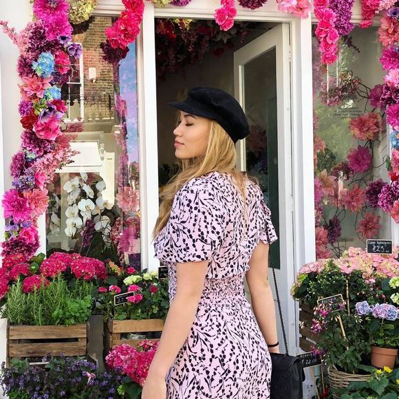 Profile Picture of Eileen Guertler (@rome780) on Poshmark