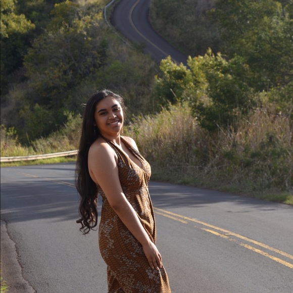 Profile Picture of Moani Felix (@moanifelix) on Poshmark