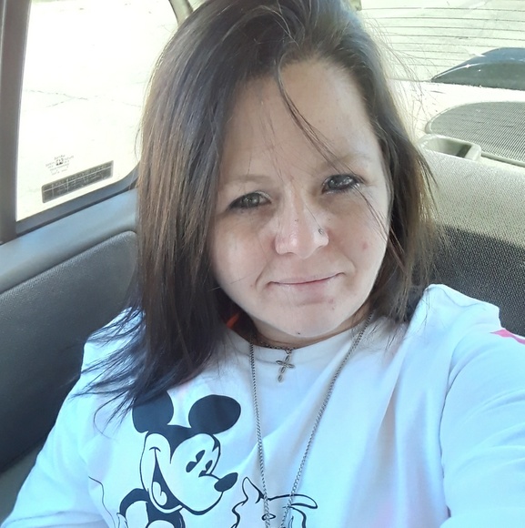 Profile Picture of Kimberly Hansen (@khansen5186) on Poshmark