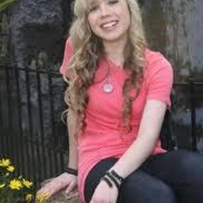 Profile Picture of Lucia Gil Fans (@FansLuc) on Twitter