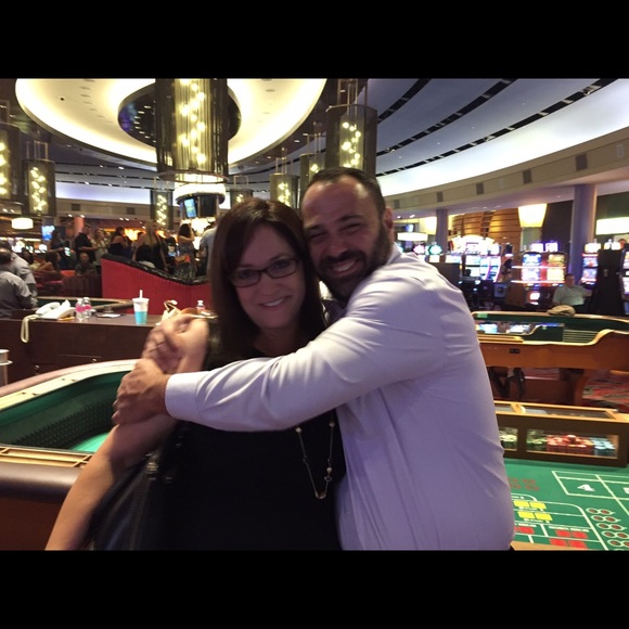 Vonya Armanino - Poshmark Profile Picture of Vonya Armanino (@vonyaarmanino) on Poshmark