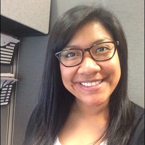 Victoria Hyden - Poshmark Profile Picture of Victoria Hyden (@vlhyden) on Poshmark