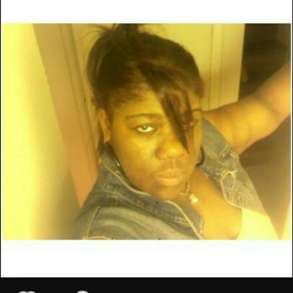 Profile Picture of Dpnna Jallah (@donnajallah) on Poshmark