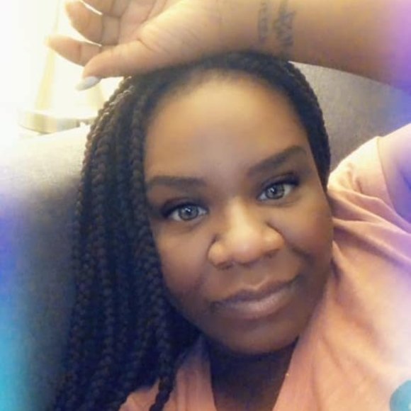 Toya tia Kennerly williams - Poshmark Profile Picture of Toya tia Kennerly williams (@tiaonly) on Poshmark