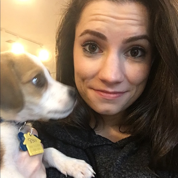 Profile Picture of Nay Hanfling (@districtpearl) on Poshmark