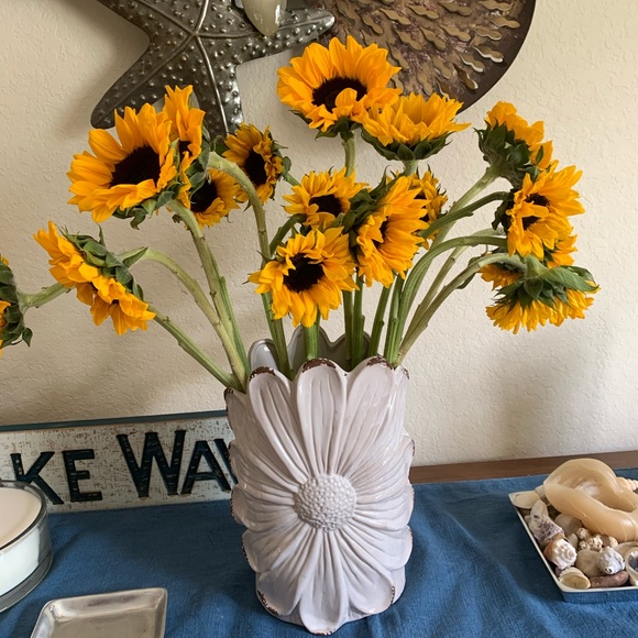 Profile Picture of Pam Davidson (@pkd7714) on Poshmark