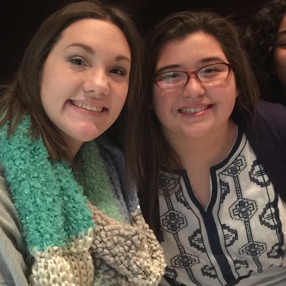 Profile Picture of Grace Baumgartner (@gracenaomi) on Poshmark