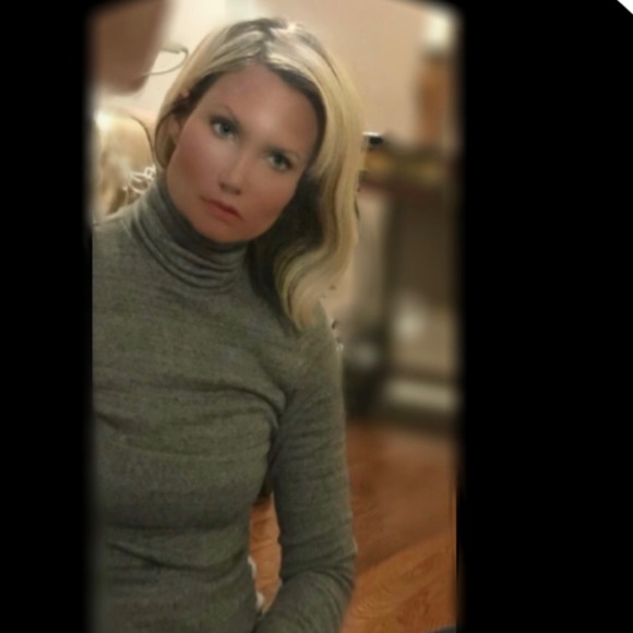 Angie Tockstein - Poshmark Profile Picture of Angie Tockstein (@atock) on Poshmark