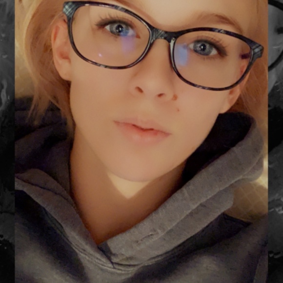 Profile Picture of Makayla Asbery (@makaylaasbery) on Poshmark