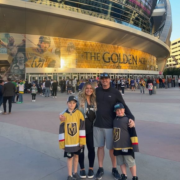 Profile Picture of Derek Tannahill (@akallstar22) on Poshmark