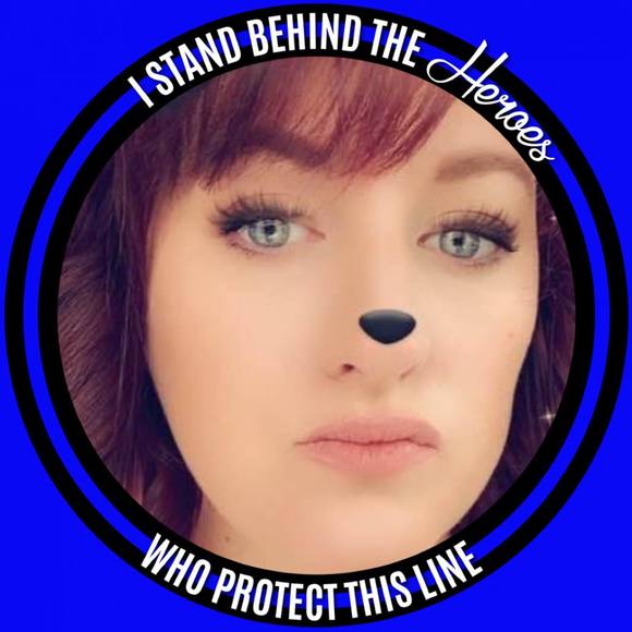 Profile Picture of Brianna Eeten (@beeten) on Poshmark