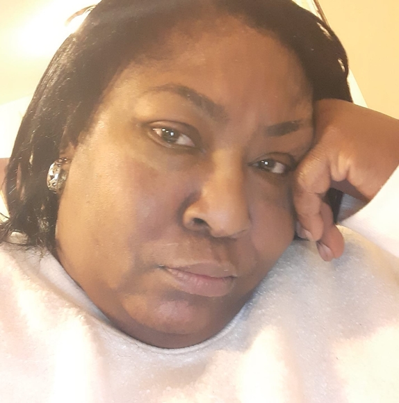 Profile Picture of Geirgia Myles (@georgiamyles62) on Poshmark