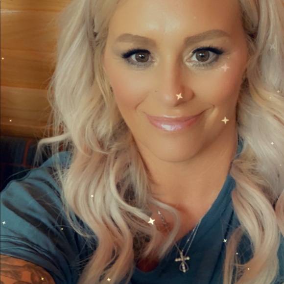 Profile Picture of Tammy Downs (@showood743) on Poshmark