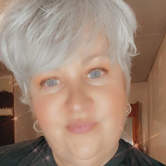 Profile Picture of Annette Eisele (@annette_eisele) on Poshmark