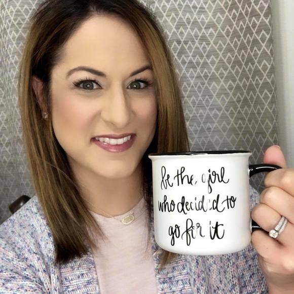 Profile Picture of Andree Daniel (@andree830) on Poshmark