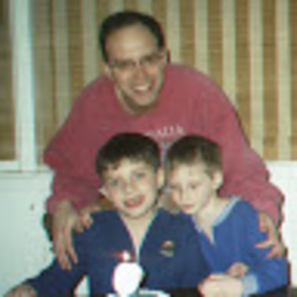 Profile Picture of Barry Levine (@barrylevine) on Poshmark