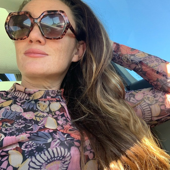 Profile Picture of Jody Miears (@jodiemiears) on Poshmark