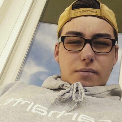 Profile Picture of Benjamin.Roussel (@Benjami09216622) on Twitter