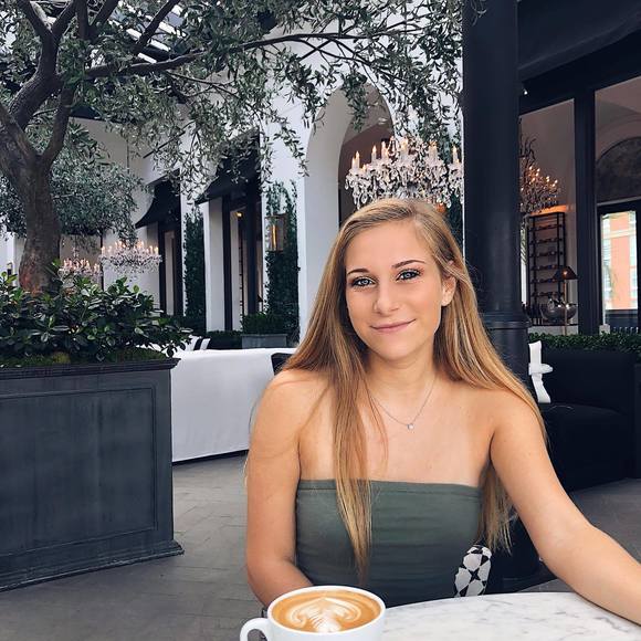 Profile Picture of Brianna Fortuna (@briannafortuna7) on Poshmark