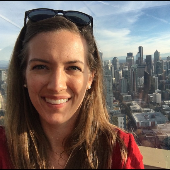 Profile Picture of Caitlin James (@cmjmay) on Poshmark