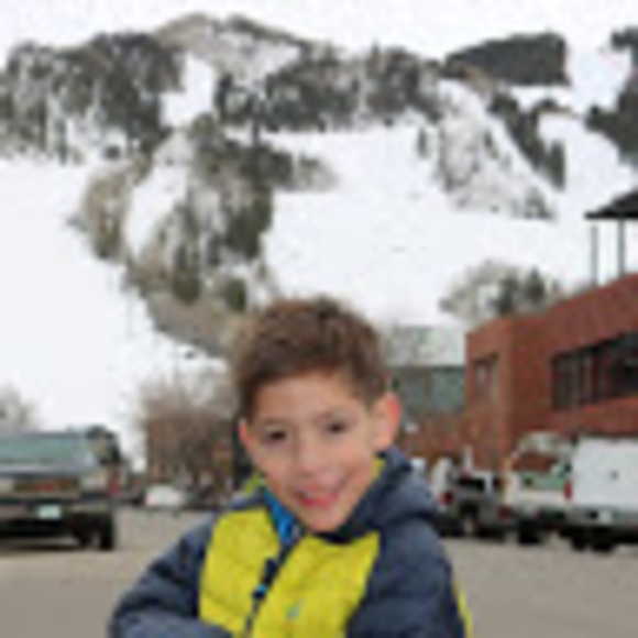 Profile Picture of Christopher Vazquez (@titisiller00) on Poshmark