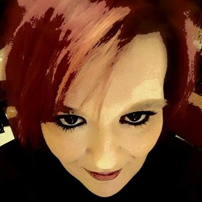 Profile Picture of Lori Perry (@LoriMetayer) on Twitter