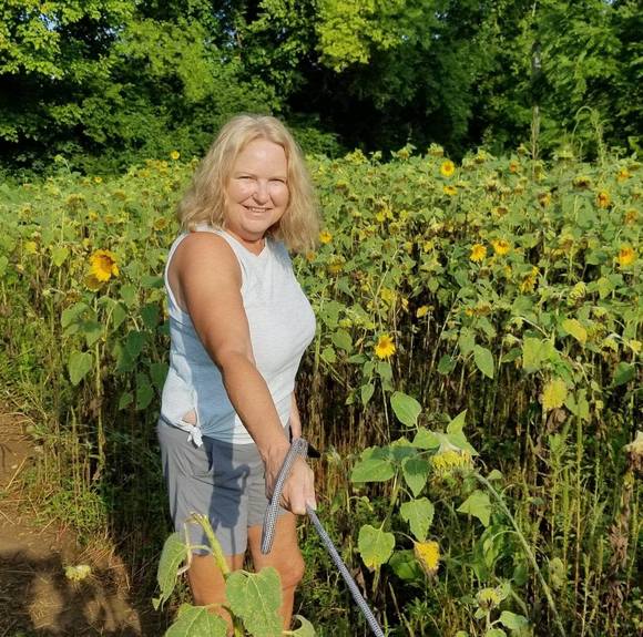 Profile Picture of Beverly Gibson (@gibsonbev) on Poshmark