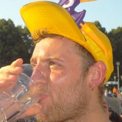 Profile Picture of Steve Hennig (@shezeam) on Twitter