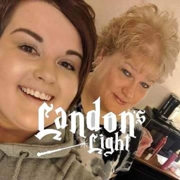 Profile Picture of Janet Newgard (@tiptopshape) on Poshmark