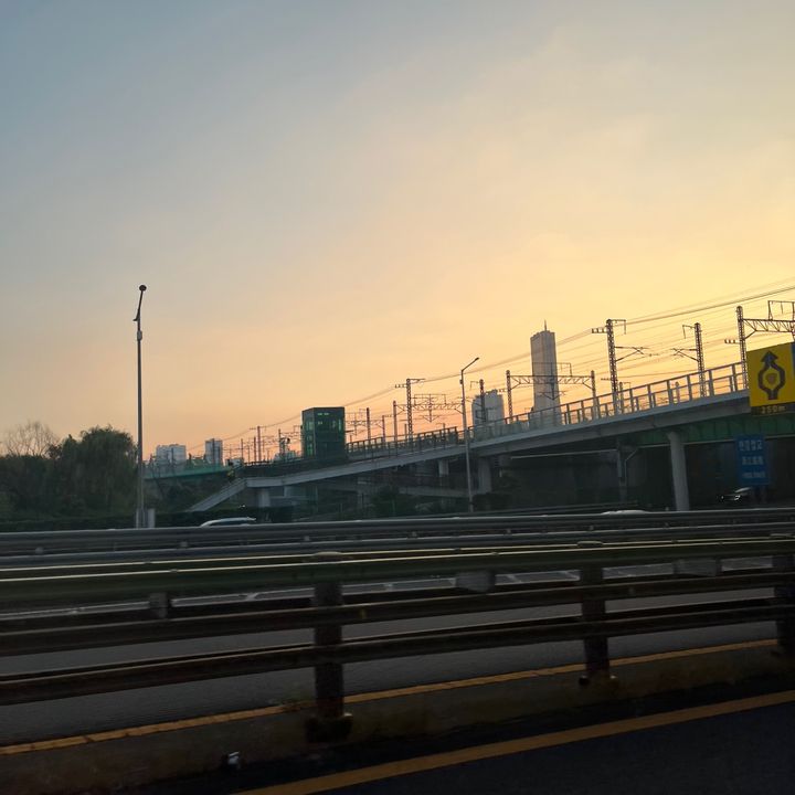 Profile Picture of Iwanttobleh (@iwanttoblehhh) on Tiktok