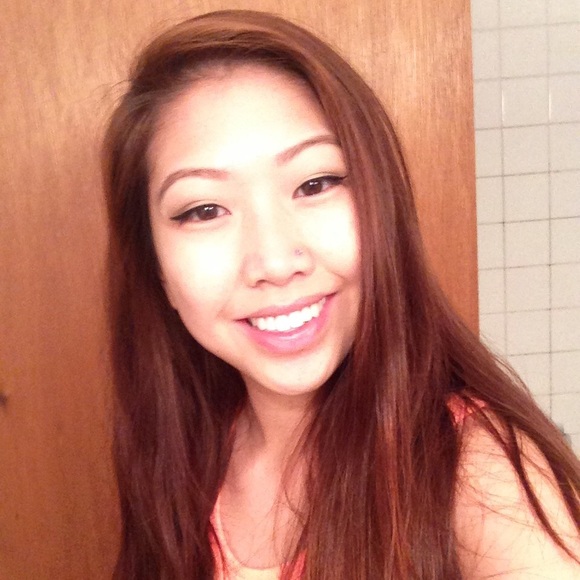 Profile Picture of Britney Eng (@britneyeng) on Poshmark