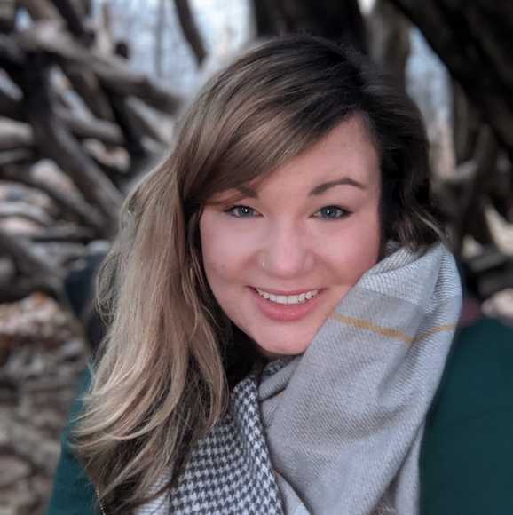 Profile Picture of Amanda Panciera (@amandapanciera) on Poshmark