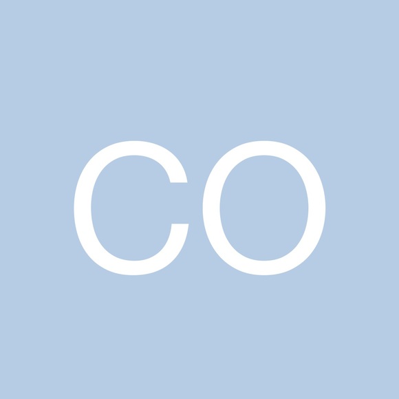 Profile Picture of Cassandra Omelchenko (@c_omelchenko) on Poshmark