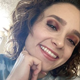 Profile Picture of Kyla Busby (@BUZZB17) on Pinterest