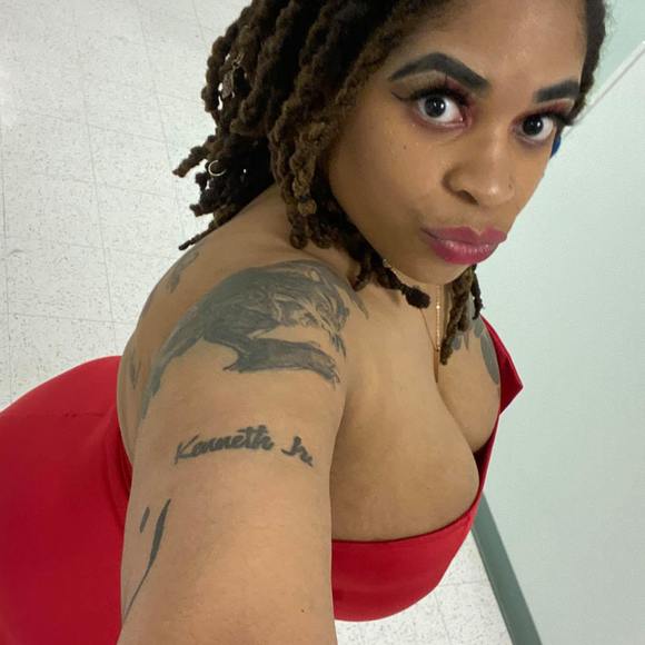 Profile Picture of Cherith Sheppard (@mschaeb1) on Poshmark