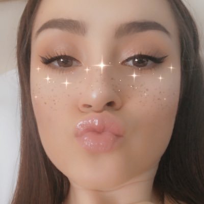 Profile Picture of Luna🌙 (@AndreaCamachoAg) on Twitter