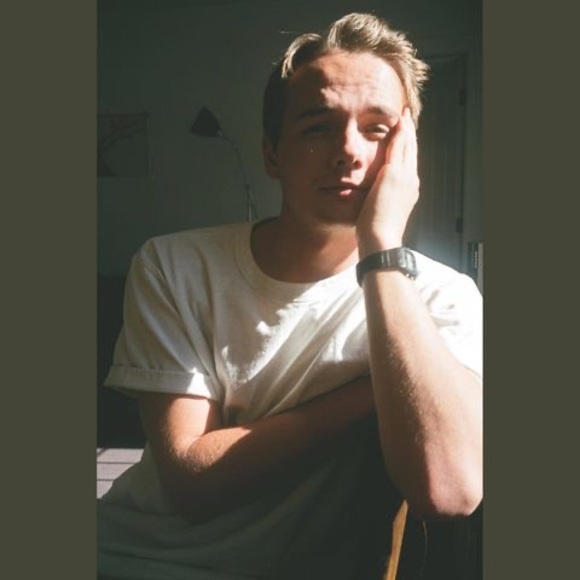 Profile Picture of Mark Mcnaughton (@markmcnaught197) on Poshmark