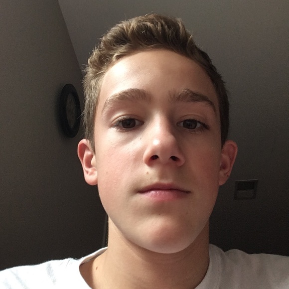 Profile Picture of Bradley Kessler (@bradelsk) on Poshmark