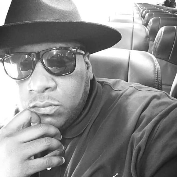 Profile Picture of Jessie Sirmons (@sirmz) on Poshmark