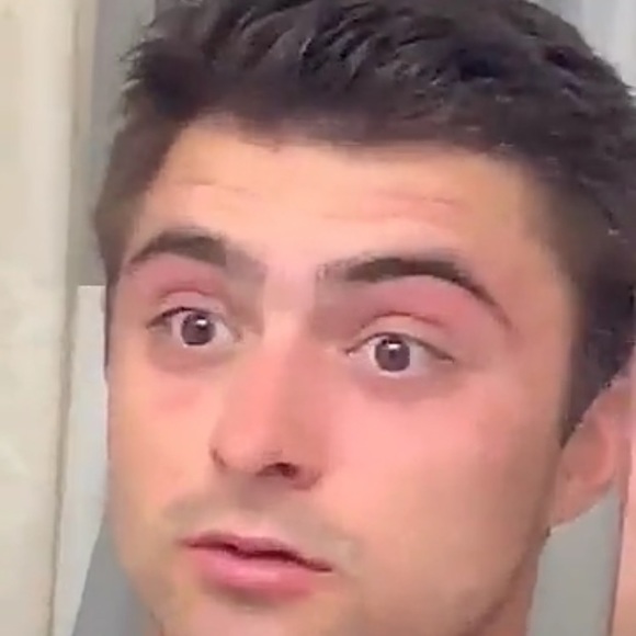 Profile Picture of Greg Warner (@goowarner) on Poshmark