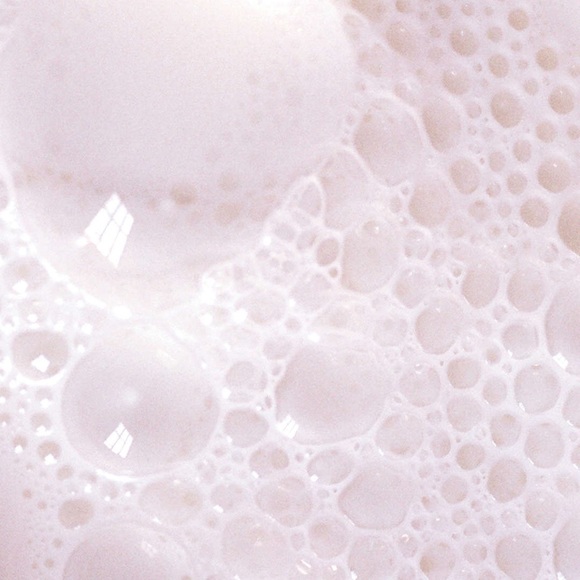 Profile Picture of Sarah Pishko (@spishko) on Poshmark