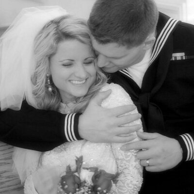 Profile Picture of Haley Elizabeth (@MrsHaleyCorbin) on Twitter