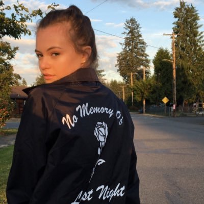 Profile Picture of Carly Graves (@carlygraves_) on Twitter