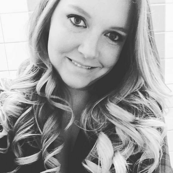 Profile Picture of Jackie Link (@jackynkate) on Poshmark