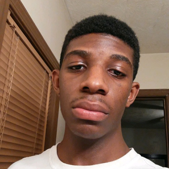 Profile Picture of Jacob Roberson (@lilfoughh) on Poshmark