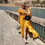 Profile Picture of 𝕊𝕦 & ℂ𝕙𝕣𝕚𝕤🌙 (@fashiontwinstinct) on Instagram