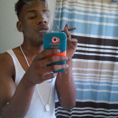 Profile Picture of Jacoby Davis (@SelfMade_34) on Twitter